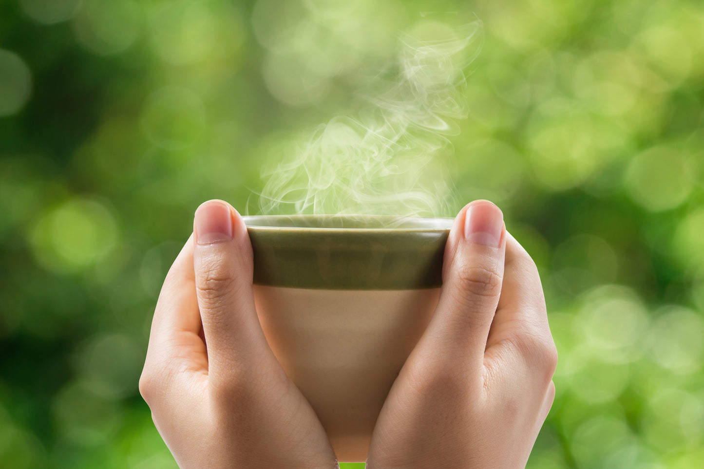 Benefits to Drinking Hot Tea in Summer